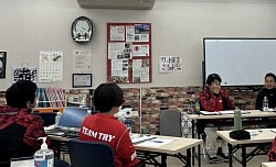 定期的な勉強会&社内研修